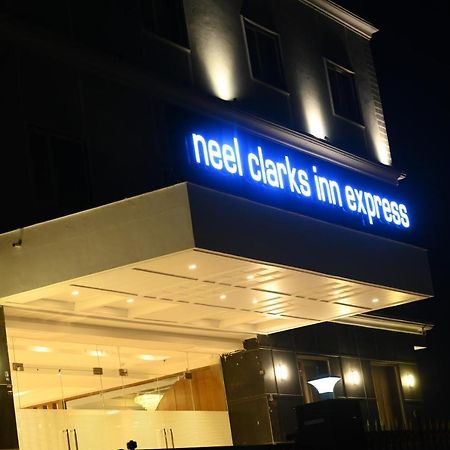 Neel Clarks Inn Express Agra  Exteriör bild